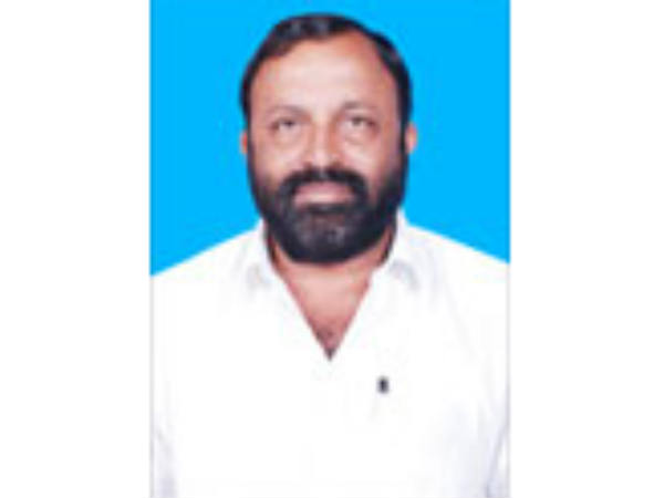 11 વિઠ્ઠલભાઇ હંસરાજભાઇ રાદડિયા