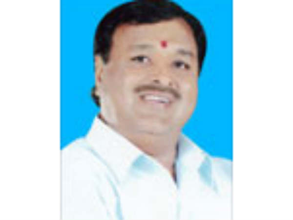 13 દિનુભાઇ બોઘાભાઇ સોલંકી