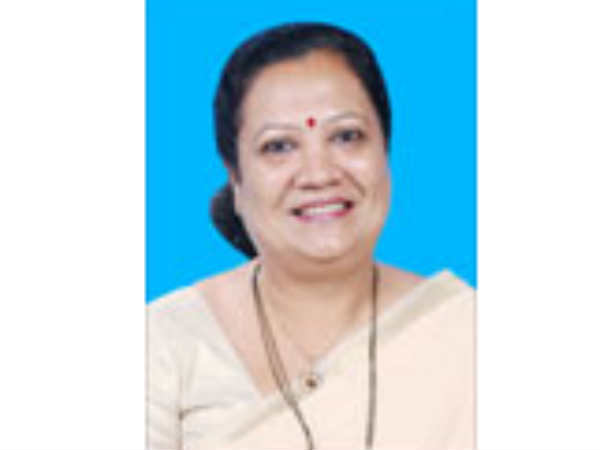 24 દર્શનાબેન વિક્રમભાઇ જરદોશ