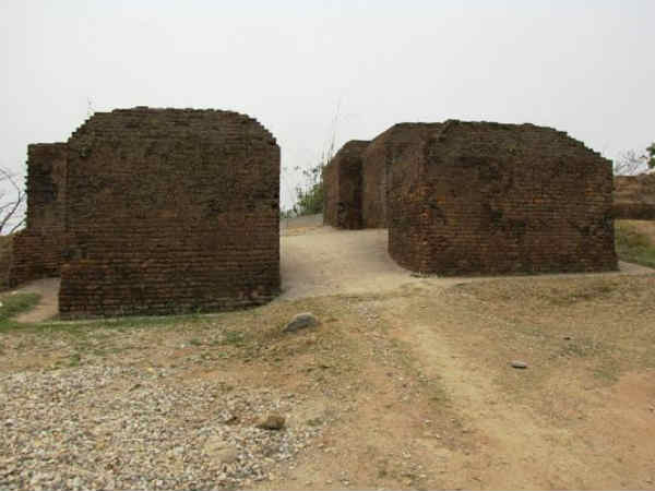 ઇટા કિલ્લાનું નજીકનું દ્રશ્ય