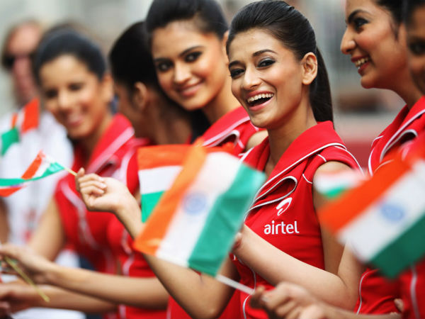 રેસર્સના શૂટથી પ્રભાવિત કોલર