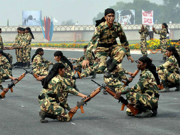 સીઆરપીએફ મહિલા જવાનોએ દર્શાવી શક્તિ