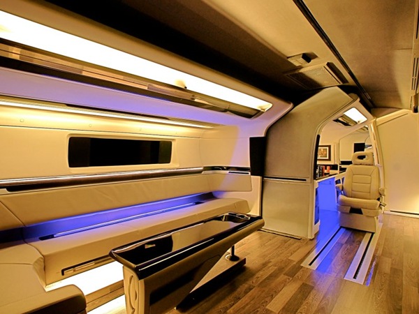 Shahrukh Khan's Luxury Bus By DC
