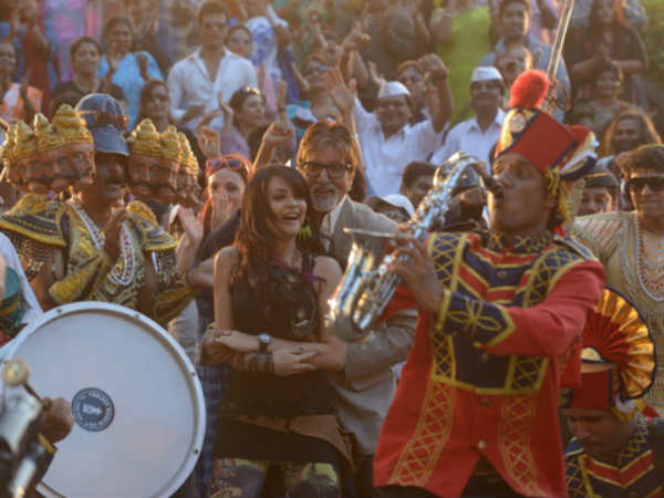 કૅમેરો જોતા જ સક્રિય