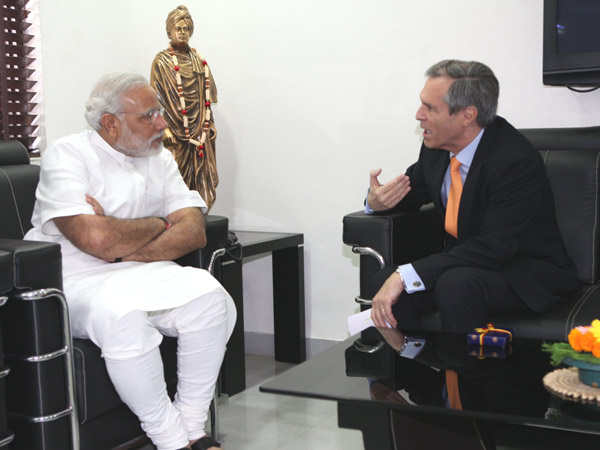 નરેન્દ્ર મોદી અને માઇકલ સ્ટેનર