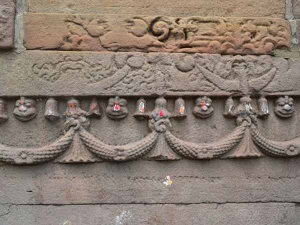 પથ્થર પર કોતરણી