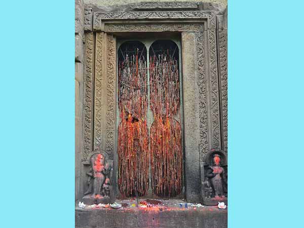 મંદિરનો પાછળનો દરવાજો