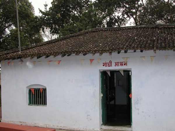 ભિતિહરાવા આશ્રમ
