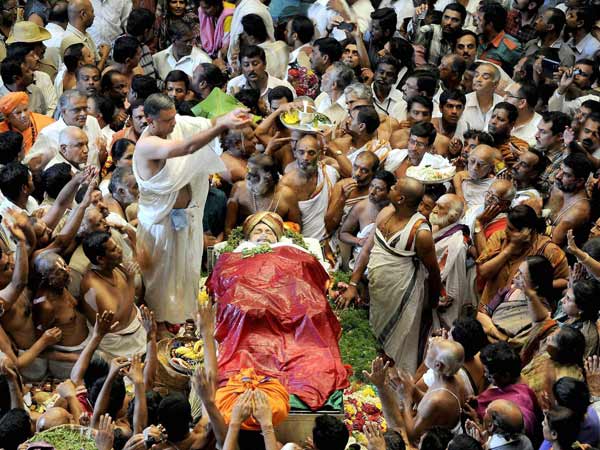 મૈસુરના રાજાની અંતિમ યાત્રા