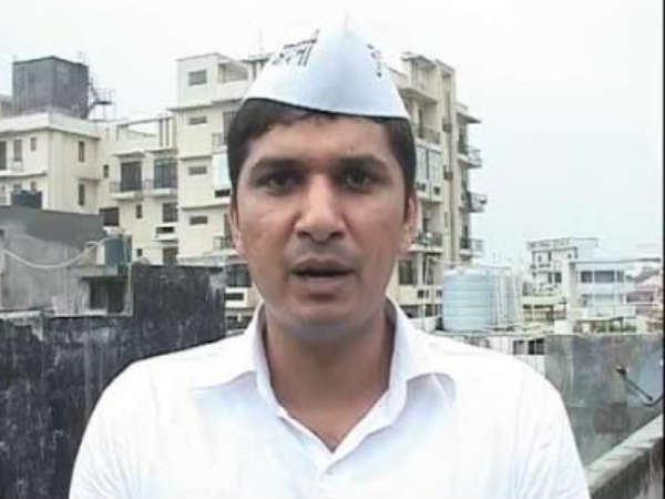 સૌરવ ભારદ્વાજ (34)