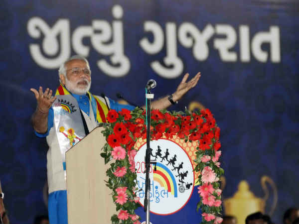 નરેન્દ્ર મોદીએ ખેલમહાકુંભ-2013નું સમાપન કર્યું