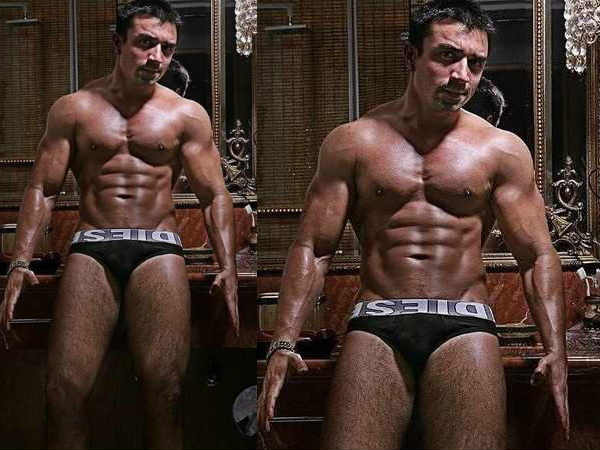 મસ્તીમાં એજાઝ ખાન