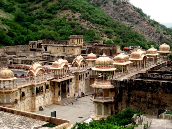 ગલ્ટાજી મંદિર