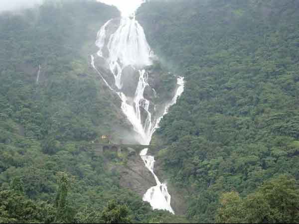 દૂઘસાગર ઝરણું