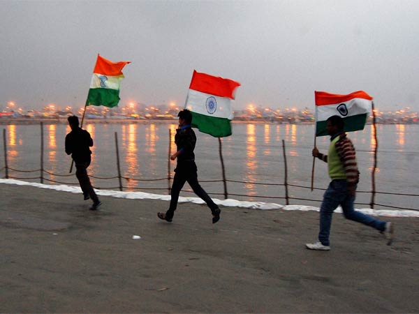 માઘ મેળો- અલ્હાબાદમાં તિરંગો