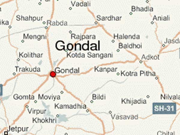 ગોંડલઃ ટ્રક અડફેટે દંપતિનું મોત