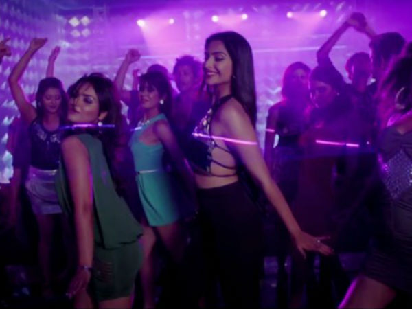બેવકૂફિયાં ફિલ્મની તસવીરી ઝલક
