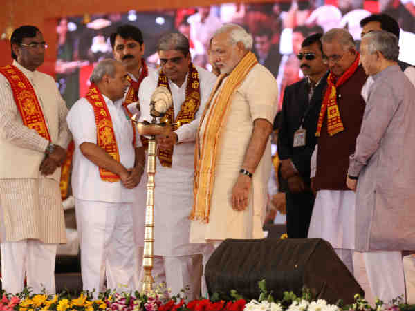 મોદીએ 51 શક્તિપીઠ પ્રાણપ્રતિષ્ઠા કાર્યક્રમનું લોકાર્પણ કર્યું