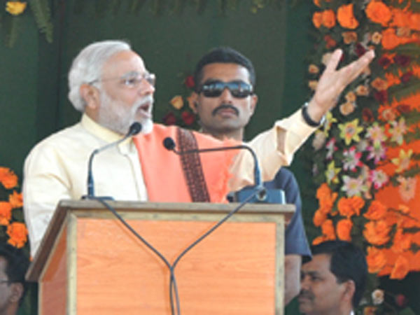 અસ્પૃશ્યતાનું રાજકારણ લોકતંત્ર માટે ખરાબ