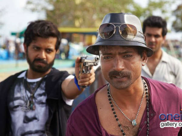ઢિશકિયાઉં ફિલ્મની તસવીરો