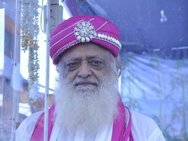 આસારામ- યુવતીના યૌન શોષણ મામલો