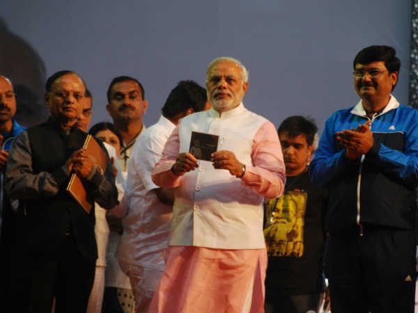 સુરત નાઇટ મેરેથોનમાં મિલ્ખા સિંઘ