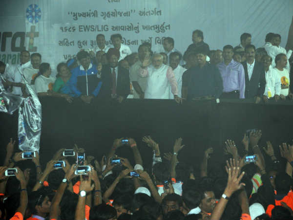 સુરત નાઇટ મેરેથોનમાં મિલ્ખા સિંઘ