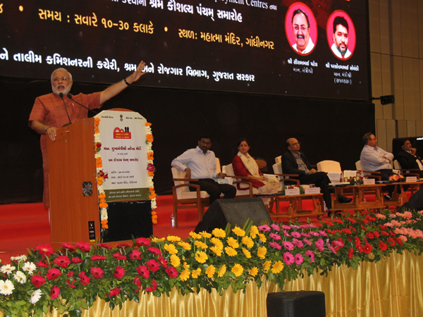 ભારતમાં શ્રમ-રોજગાર ક્ષેત્રે ગુજરાત સરકારની અનોખી પહેલ