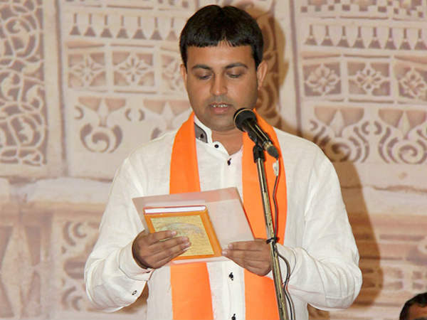 પિતા સાથે જયેશ પણ ભાજપમાં