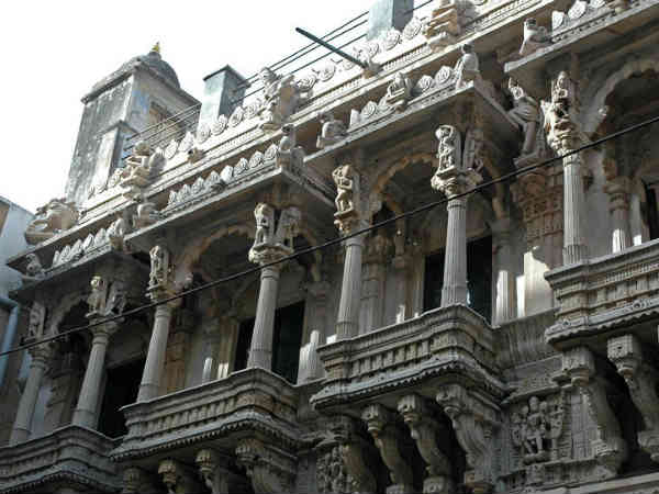કાપડની મિલોથી અમદાવાદ ધમધમતું હતું