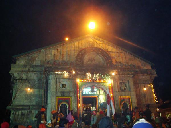 રાત્રીનો નજારો
