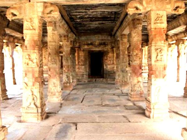 હમ્પી શ્રી કૃષ્ણા મંદિર- દિનેશ કાંનમ્બાડી
