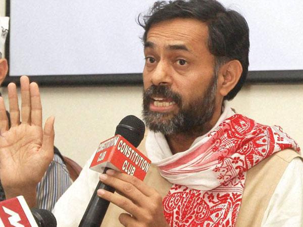 યોગેન્દ્ર યાદવ: કોઇ ગભરાઇ રહ્યું છે