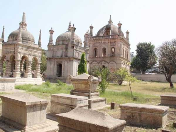 યુરોપીયન કબરો