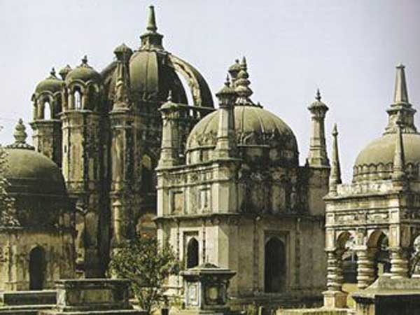 સુરતમાં યુરોપીયન કબરો