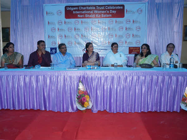 ૧૯ નારીઓને એવોર્ડથી કરાઇ સન્માનિત