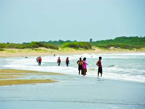 અહમદપુર માંડવી બીચ