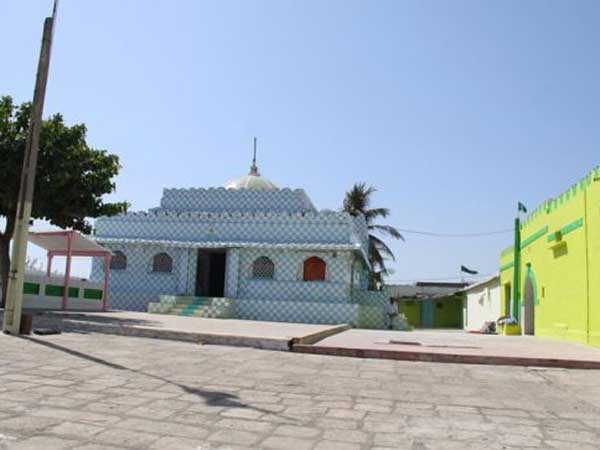 માઇ પુરી મસ્જિદ