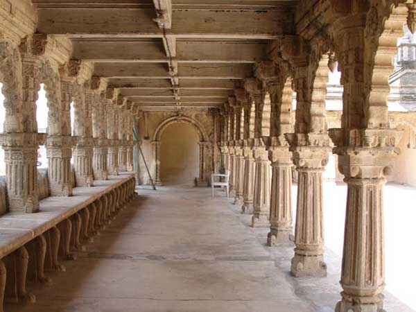 નવલખા મહેલ