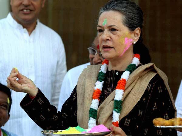 કરોડોની માલિકણ પણ બે-કાર