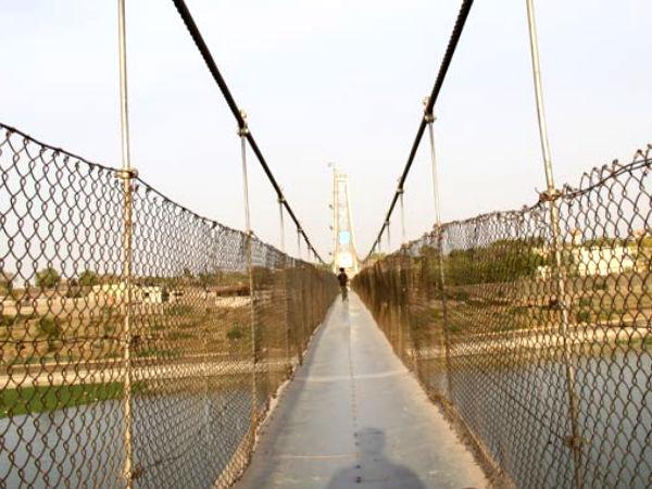 સસ્પેશન બ્રિજ મોરબી