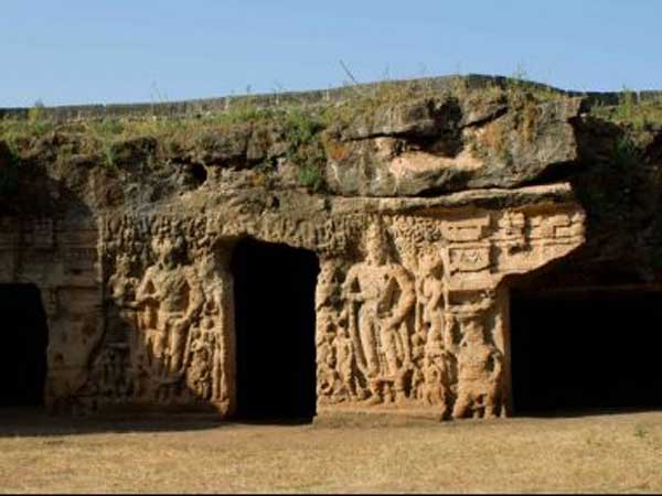 ગુફાનું સામેનું દ્રશ્ય
