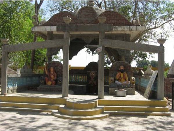 સદગુરુ રોહિદાસ આશ્રમ