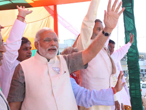 પોતાને ભારતની ચૂંટણીના નરેશ કહે છે