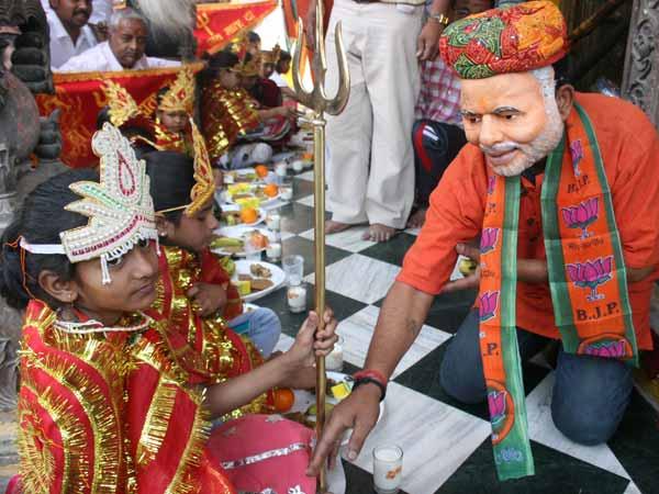 દરેક બાજુ મોદીનો જલવો