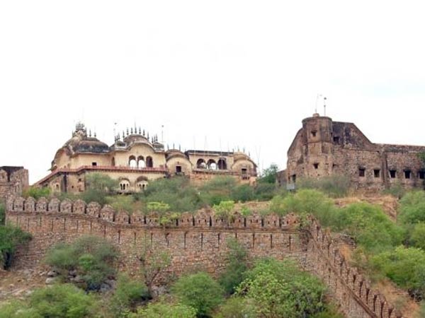 બાલા કિલ્લો
