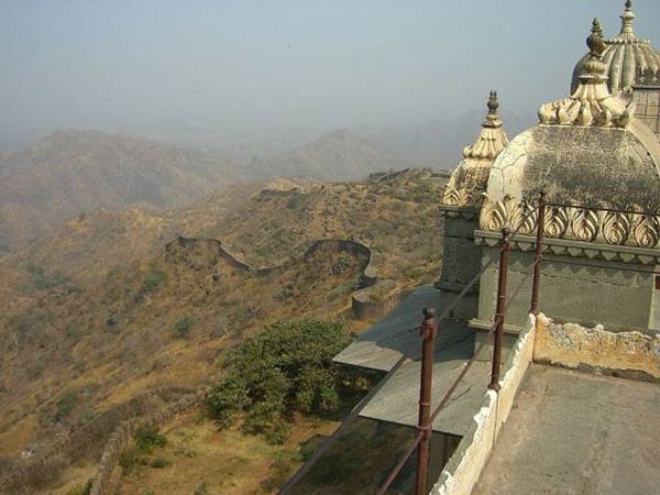 કિલ્લાની દિવાલ