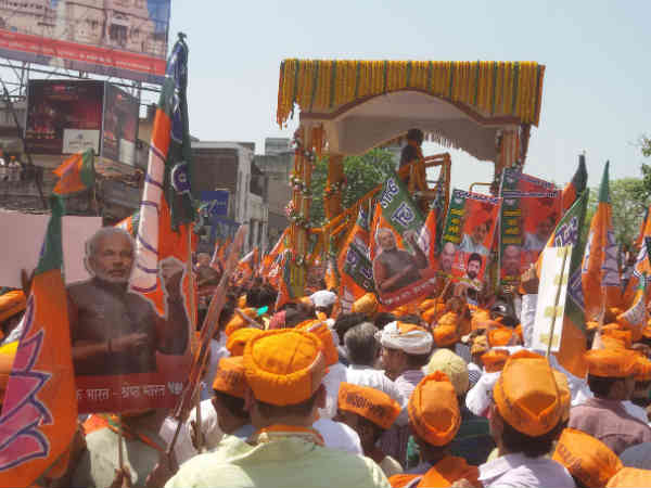 વારાણસીમાં વડનગરી મોદીનું ભવ્ય વધામણું