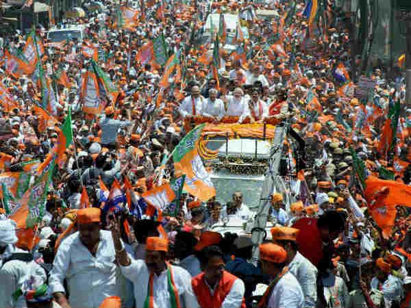 વારાણસીમાં વડનગરી મોદીનું ભવ્ય વધામણું