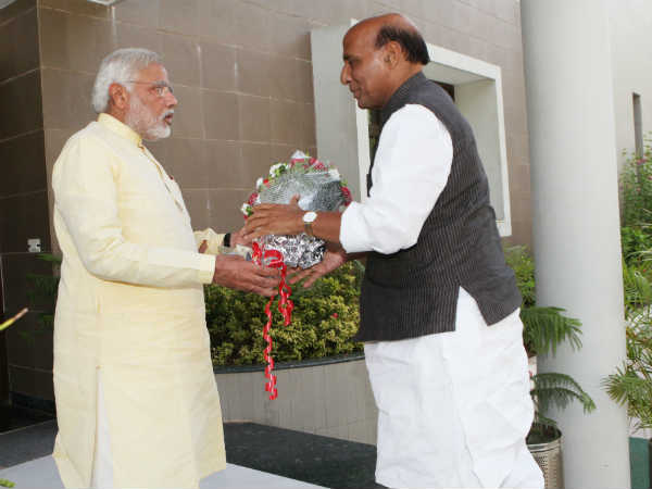 ગાંધીનગરમાં બેઠક શરૂ, 17મીએ મોદી જશે વારાણસી